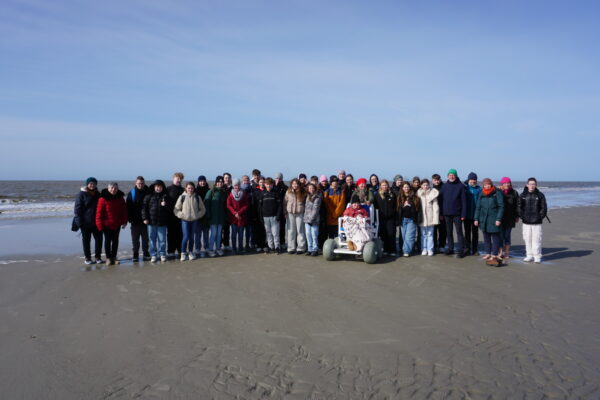 Konfirmationsunterricht in St. Christophorus und Emmerstedt mit Fahrt nach St. Peter-Ording. Nachtreffen der Konfirmierten und Infoabend für die „Neuen“.